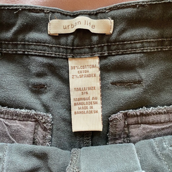 Olive Green Cargo Shorts - Picture 3 of 3